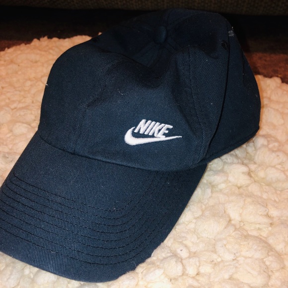 Nike Accessories - Nike Hat